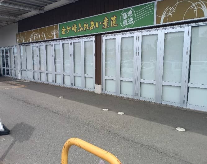 駐車場 食品側入口産直側 販促プロモーションや物販に最適なスーパー店外催事イベントスペース